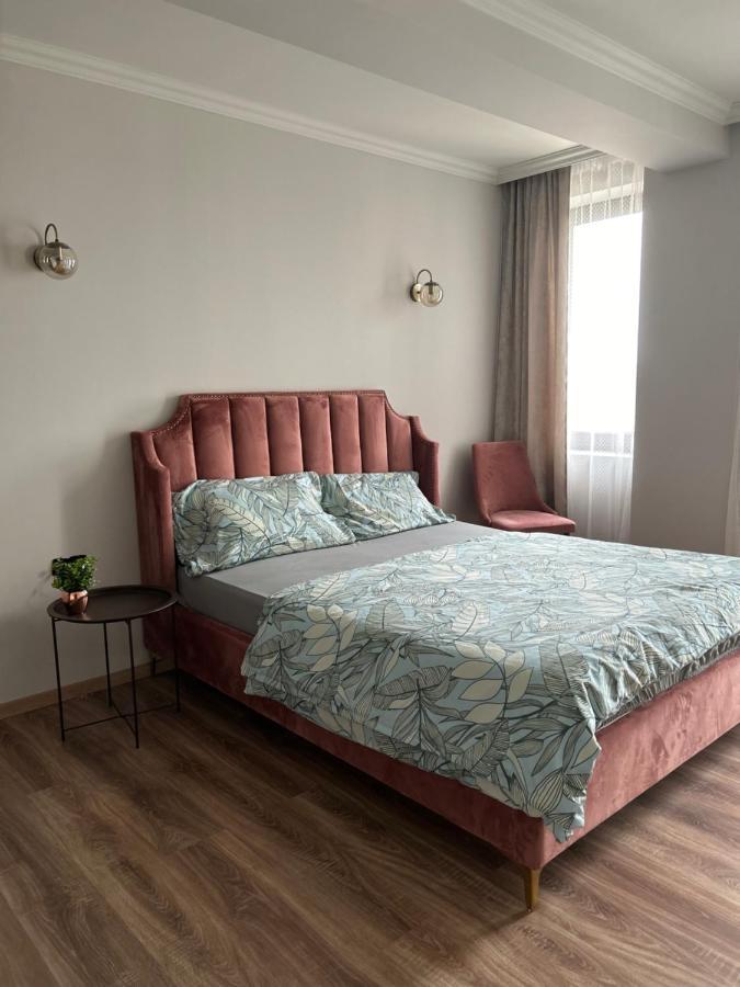 Becca'S Downtown Apartment With Private Parking Oradea Εξωτερικό φωτογραφία
