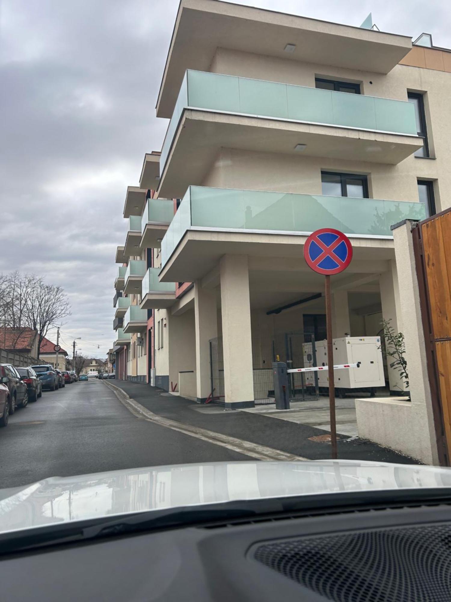 Becca'S Downtown Apartment With Private Parking Oradea Εξωτερικό φωτογραφία